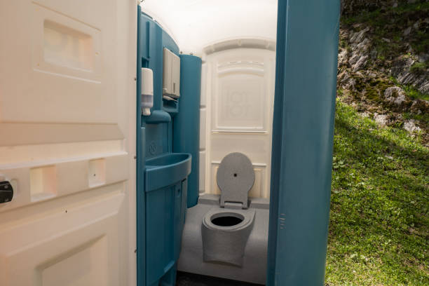 Best Portable restroom trailer rental  in Melrose Park, NY